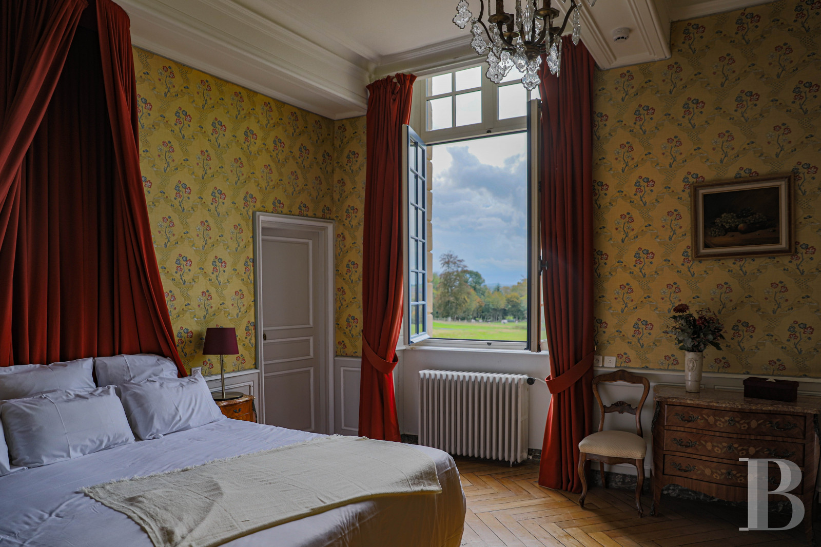 A 17th century chateau dedicated to the splendour of the modern day in Calvados, Normandy - photo  n°19